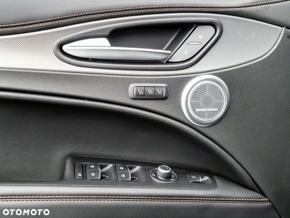 Alfa Romeo Stelvio 2.0 Turbo Intensa Q4 - 22