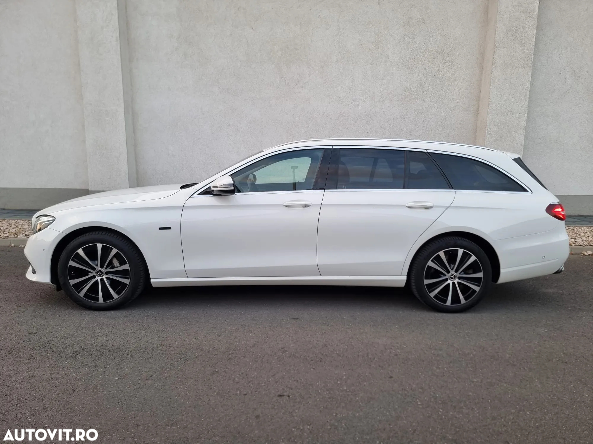 Mercedes-Benz E 300 de T 9G-TRONIC Avantgarde - 11