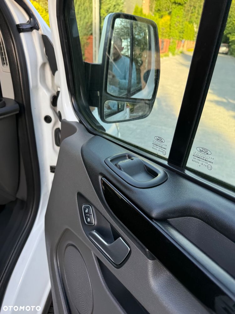 Ford Transit Custom - 32