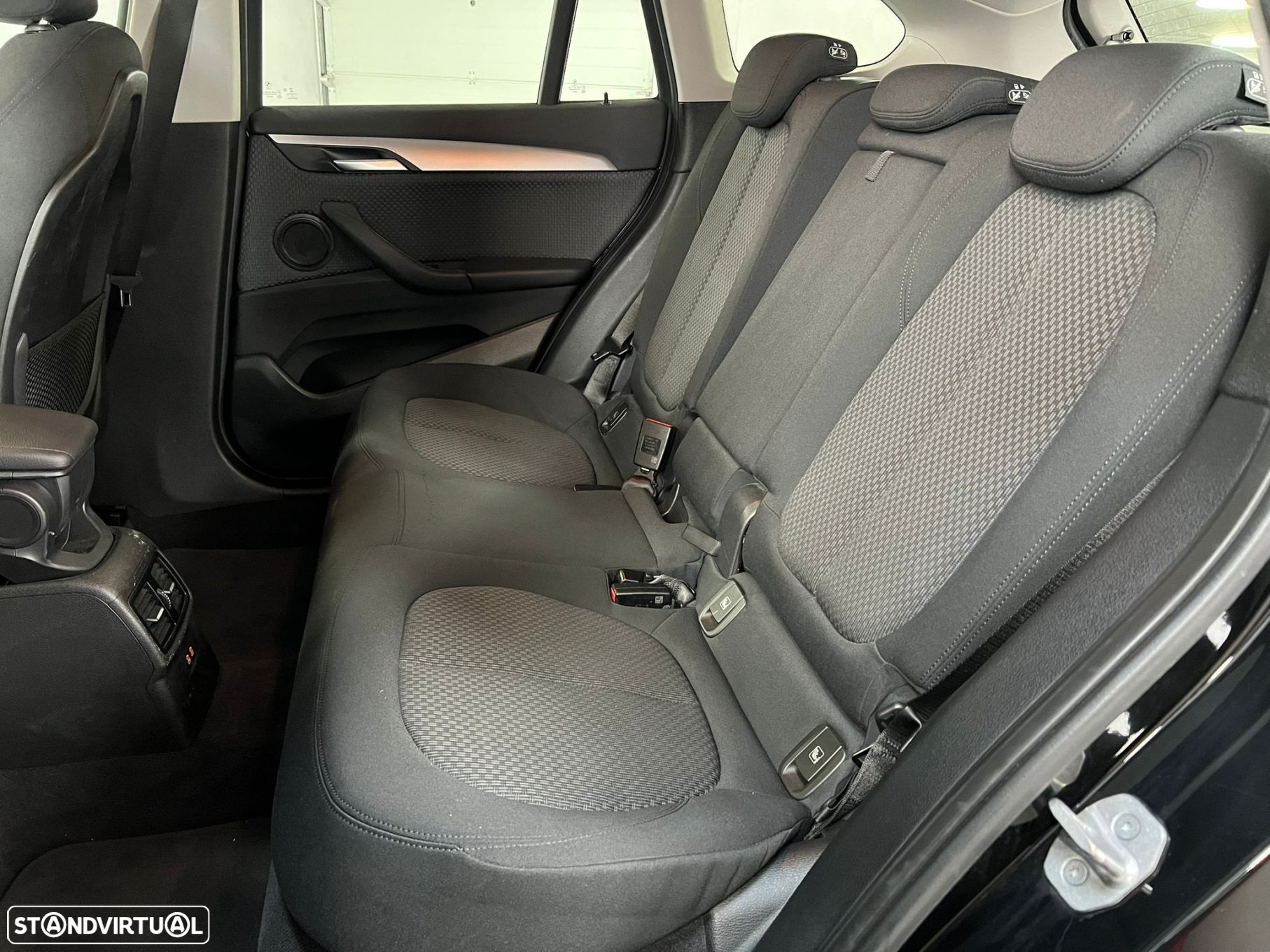 BMW X1 25 e xDrive Corporate Edition - 7
