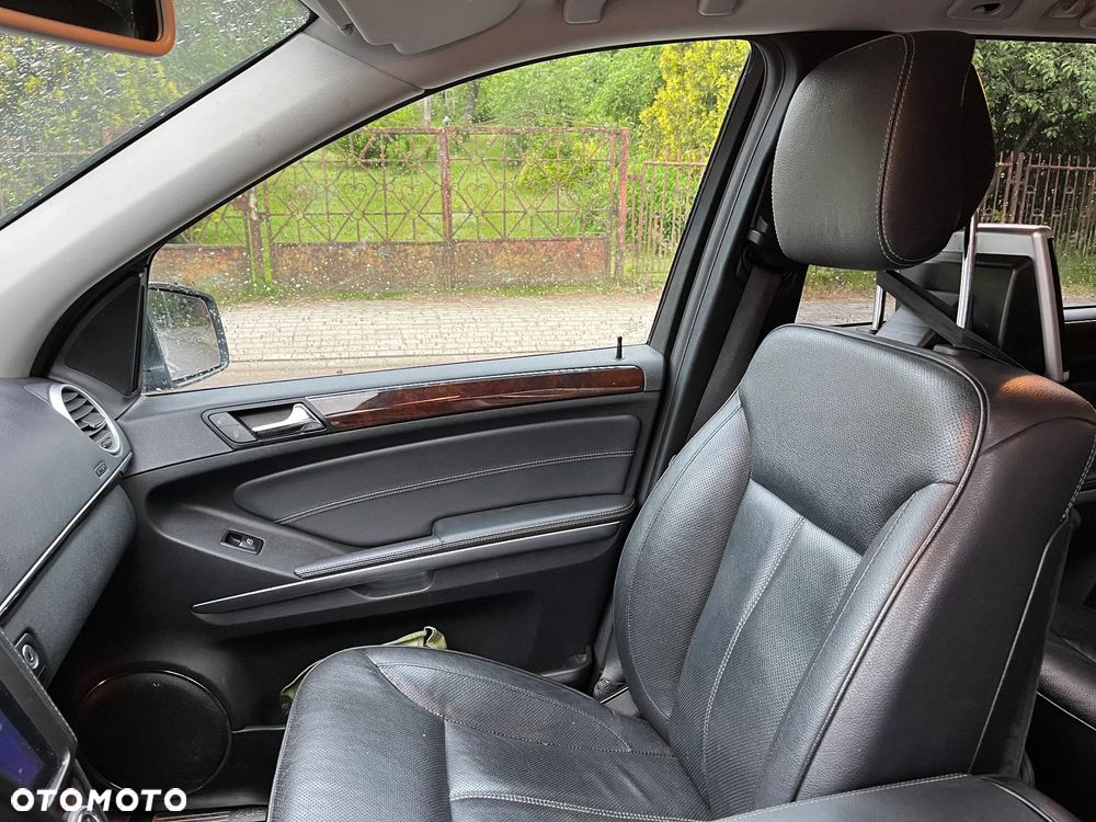 Mercedes-Benz GL 350 CDI BlueEff - 2