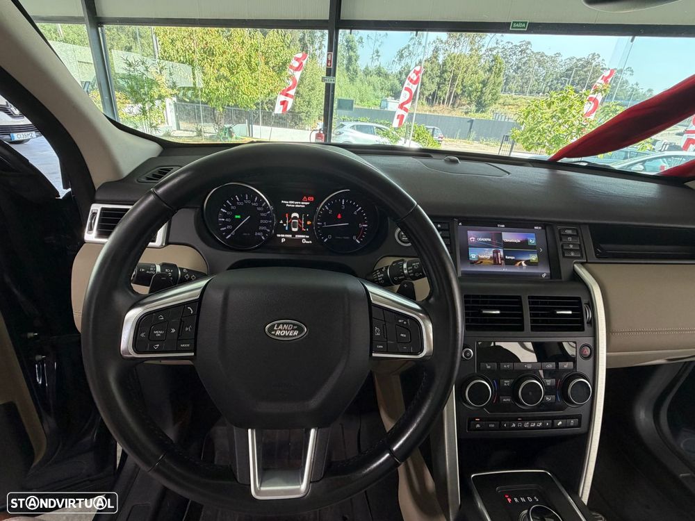 Land Rover Discovery Sport 2.2 SD4 SE Auto - 33