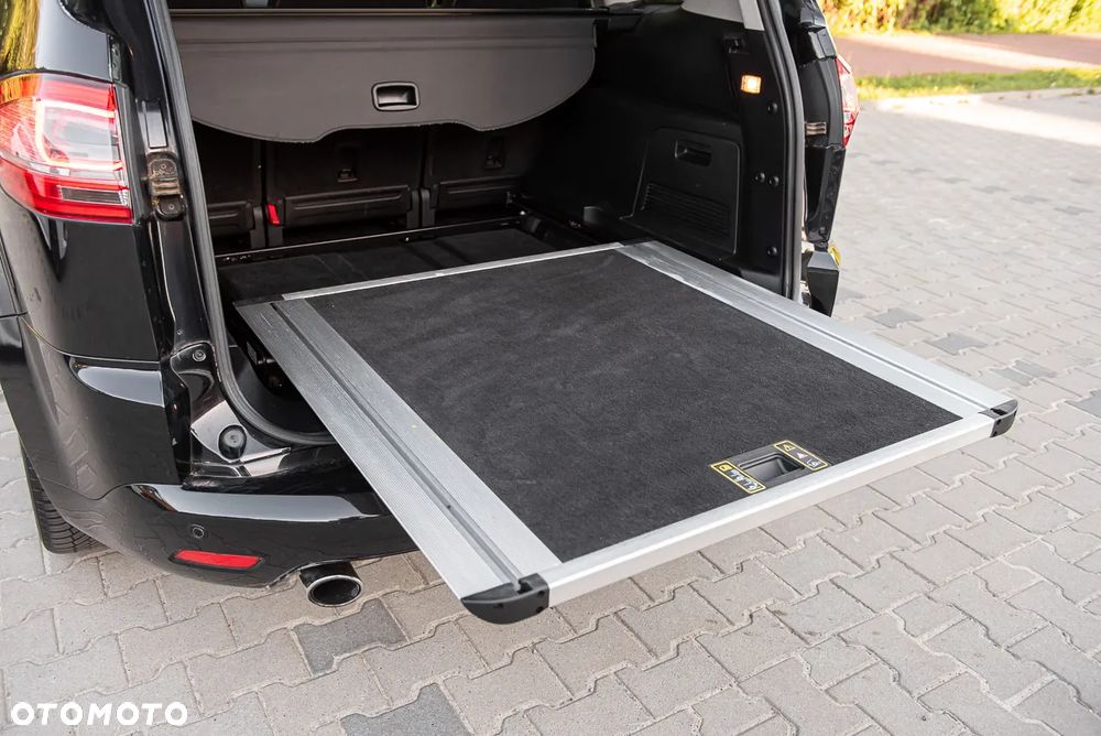 Ford S-Max 2.0 T Titanium - 30