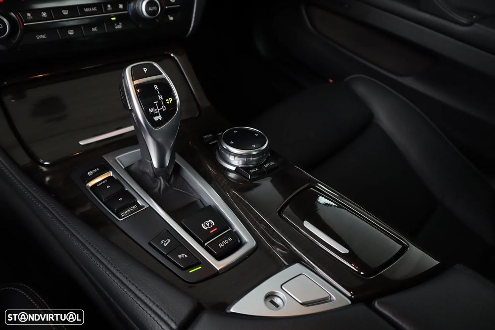 BMW 525 d xDrive Sport-Aut. - 30