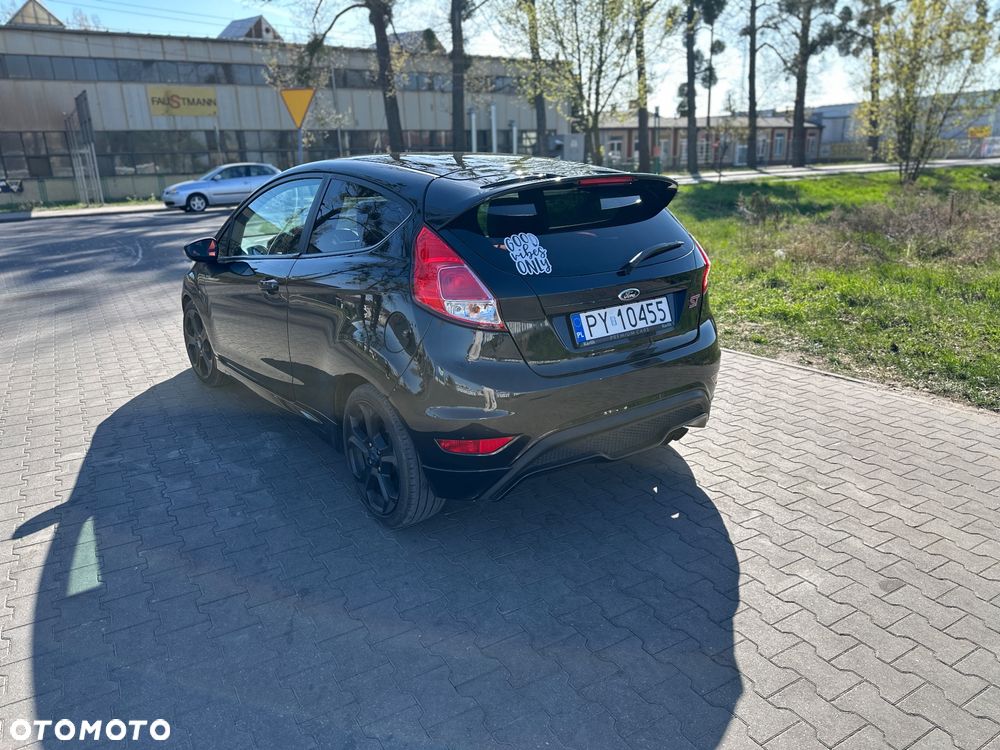 Ford Fiesta ST2 - 5