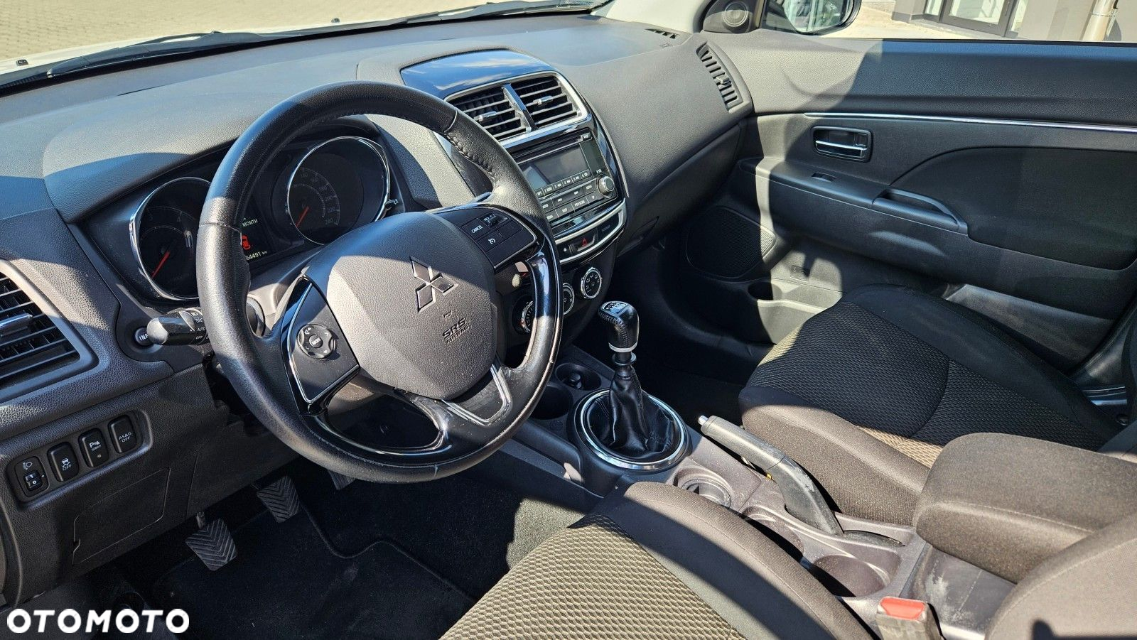 Mitsubishi ASX - 5