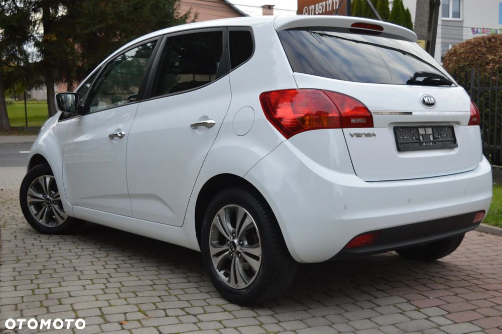 Kia Venga 1.4 CVVT Titanium Collection - 17