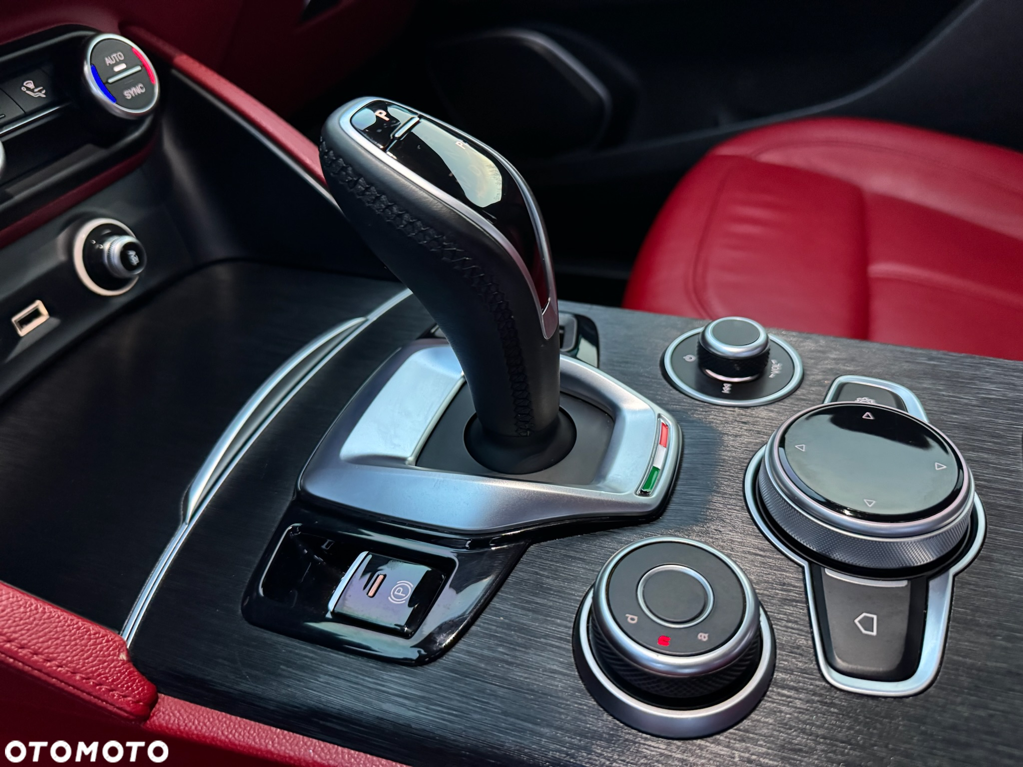 Alfa Romeo Stelvio - 21