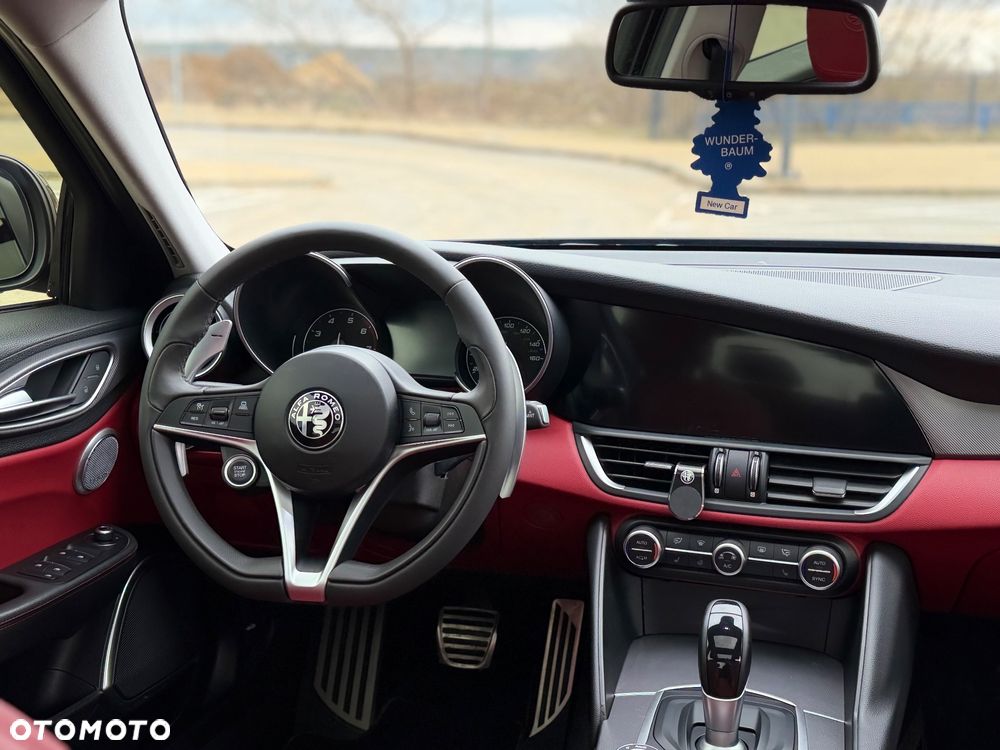 Alfa Romeo Giulia 2.0 Turbo Veloce - 14