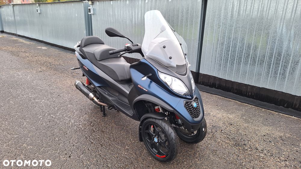 Piaggio MP-3 - 17