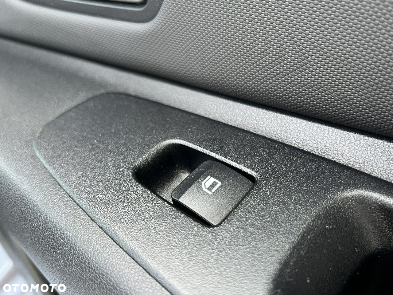 Hyundai Elantra - 23