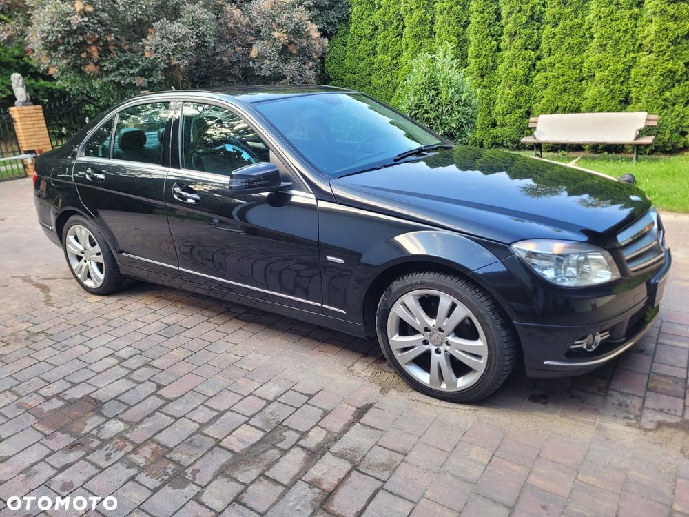 Mercedes-Benz Klasa C 180 BlueEFFICIENCY Elegance