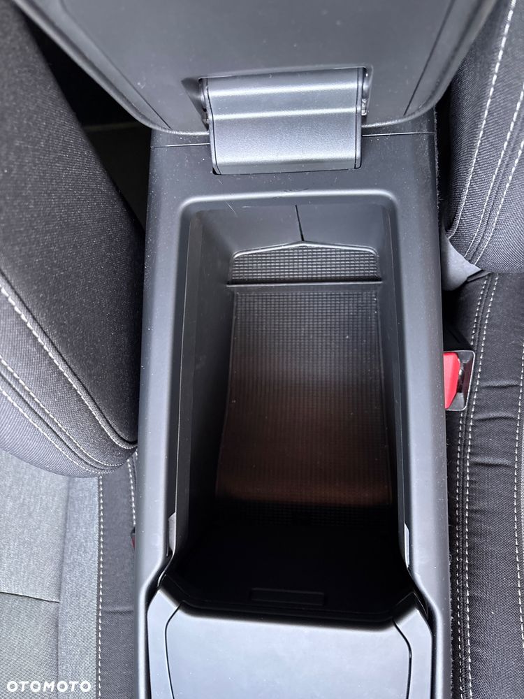 Volvo XC 40 B3 Core - 24