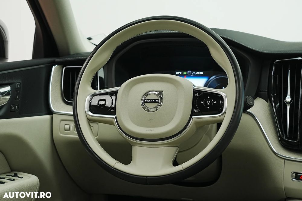 Volvo XC 60 T8 Twin Engine AWD Inscription - 36