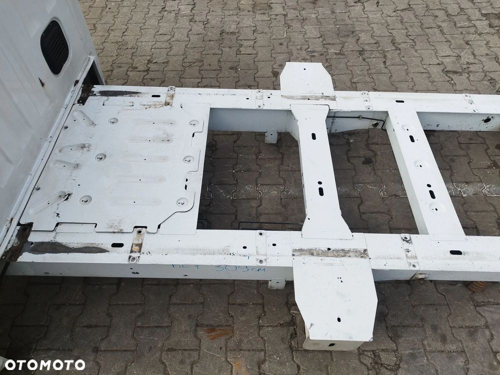 Rama Master III Movano B Nissan NV400 2010r- 309cm - 4