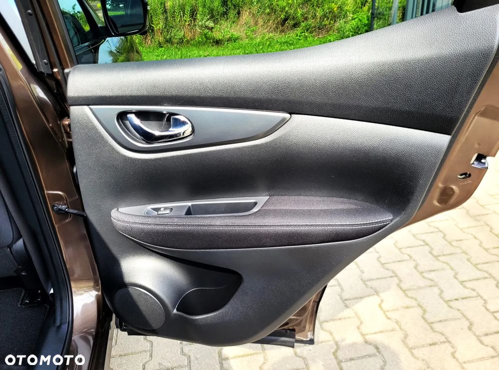 Nissan Qashqai 1.2 DIG-T N-Connecta Xtronic EU6 - 35