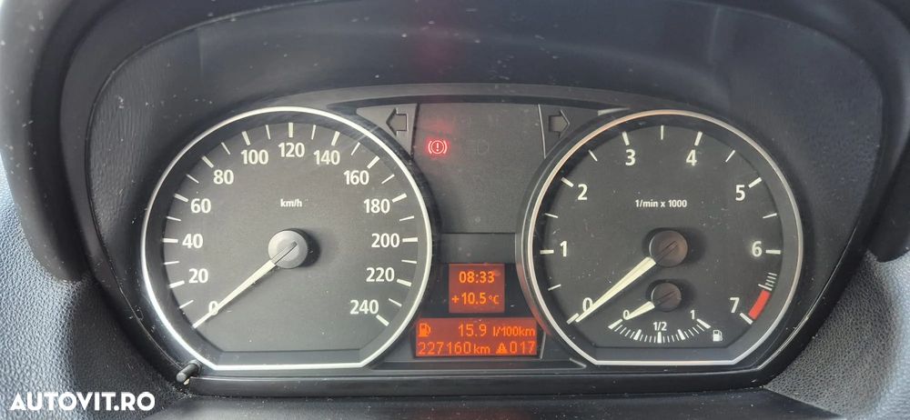 BMW Seria 1 116i - 11