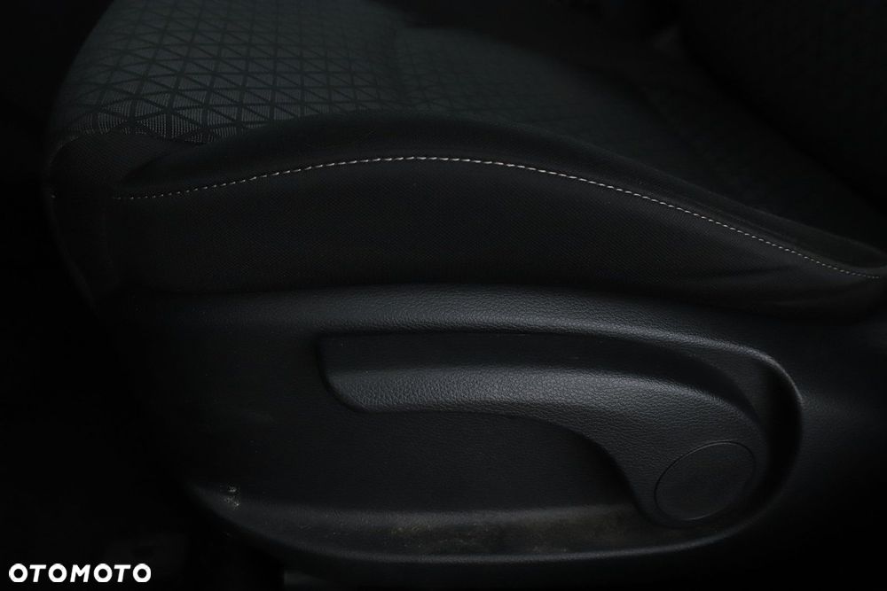Kia Ceed - 22