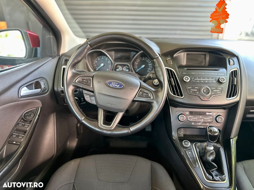 Ford Focus 1.0 EcoBoost Start Stop Titanium - 6