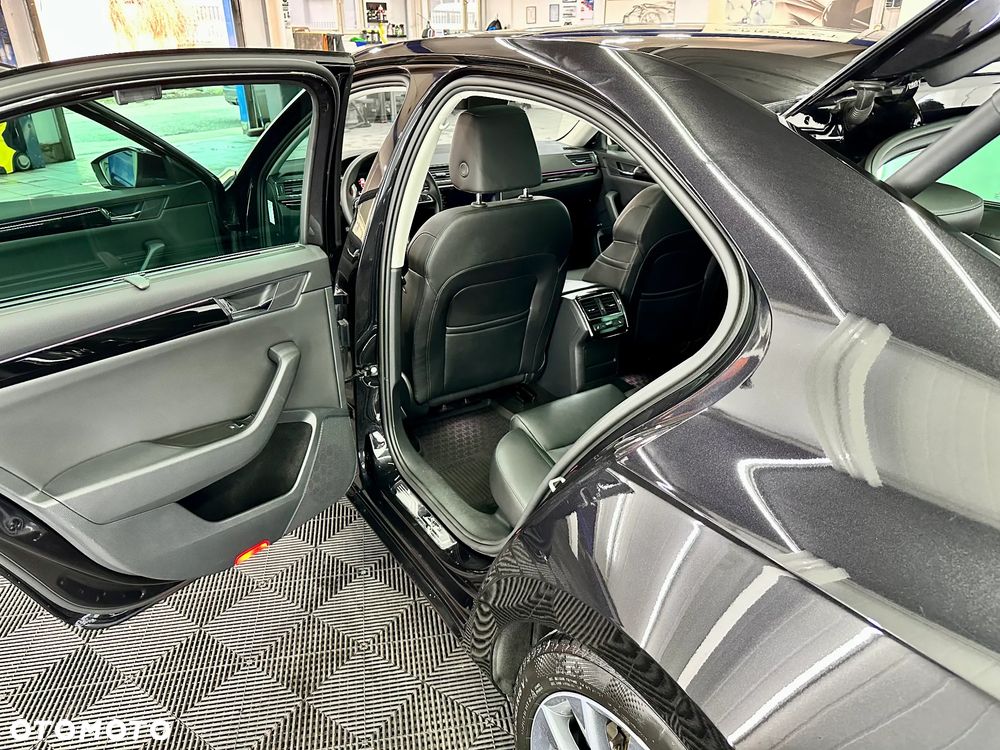 Skoda Superb 2.0 TSI 4x4 L&K DSG - 12