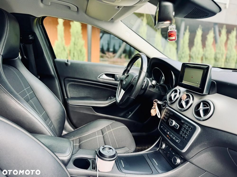 Mercedes-Benz GLA 220 CDI 7G-DCT AMG Line - 9