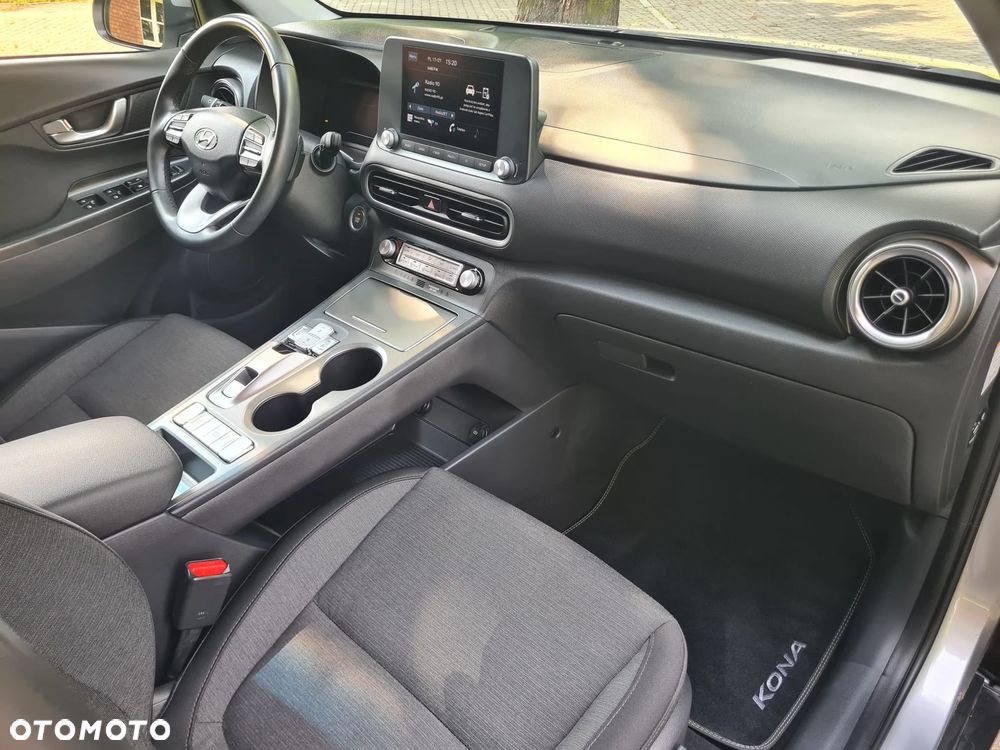 Hyundai Kona - 17