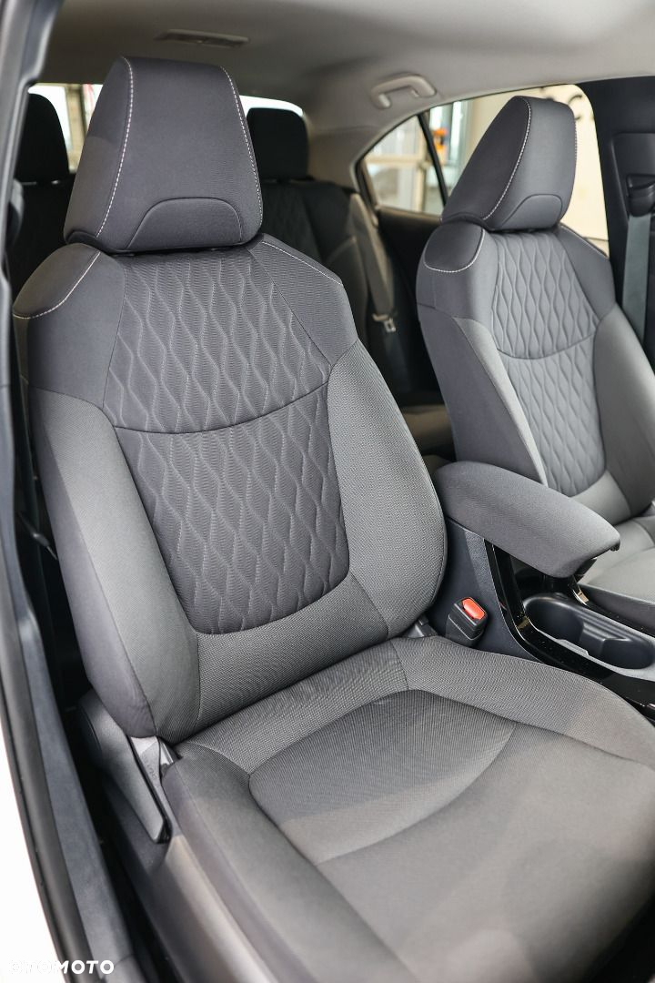 Toyota Corolla - 30