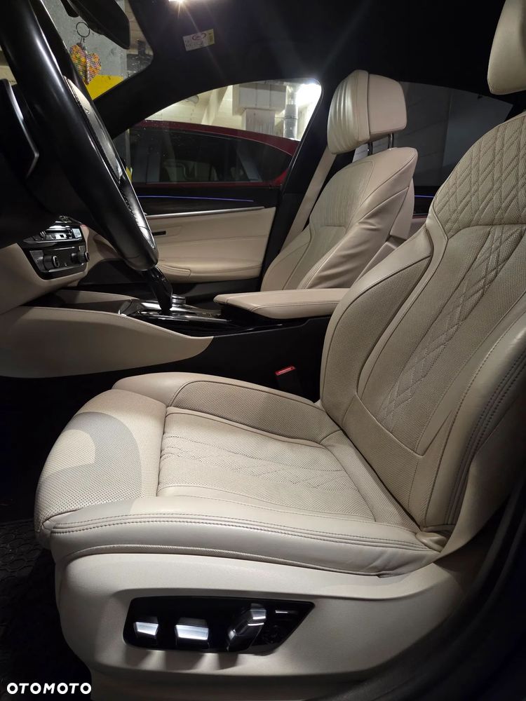 BMW Seria 5 530i xDrive M Sport sport - 26