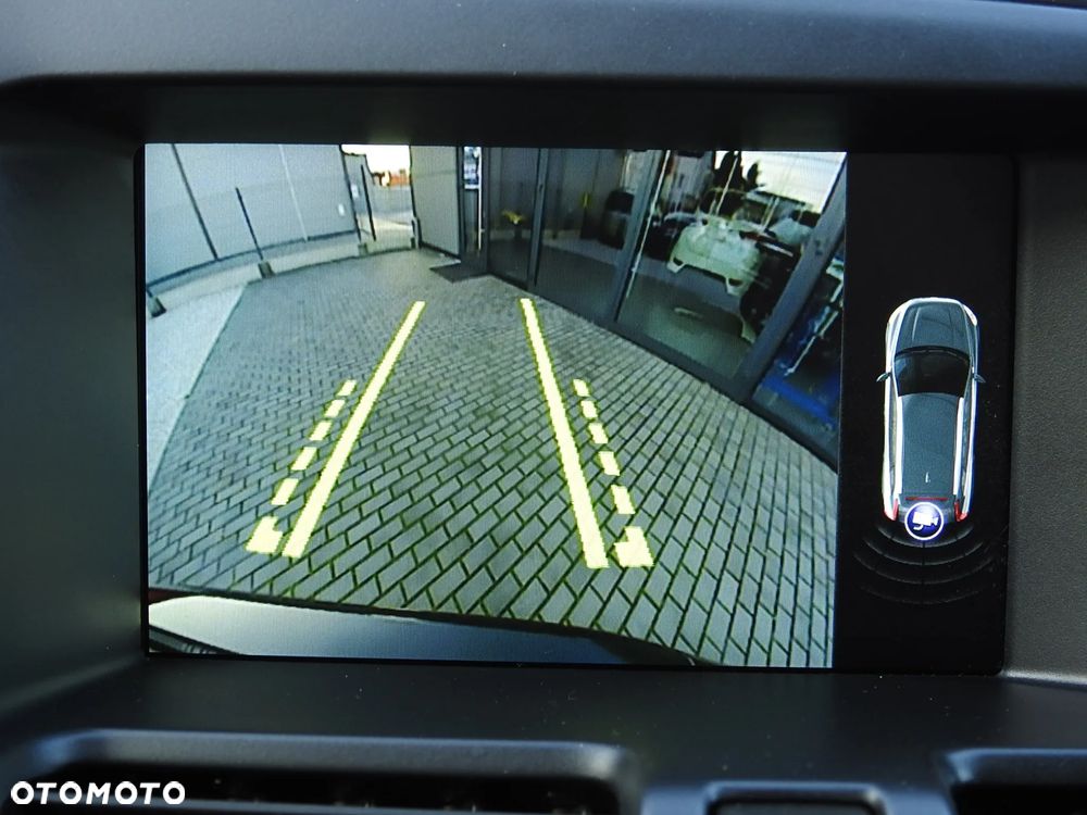 Volvo XC 60 D4 Drive-E R-Design Momentum - 28