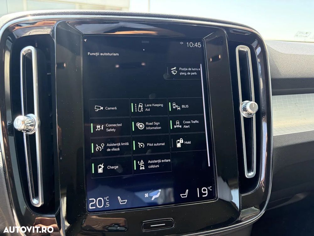 Volvo XC 40 - 28