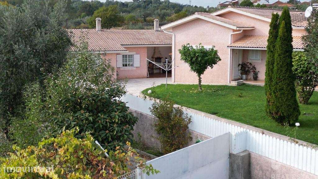 Casa / Villa T3 em Arrifana de 228,00 m2 - Grande imagem: 3/29