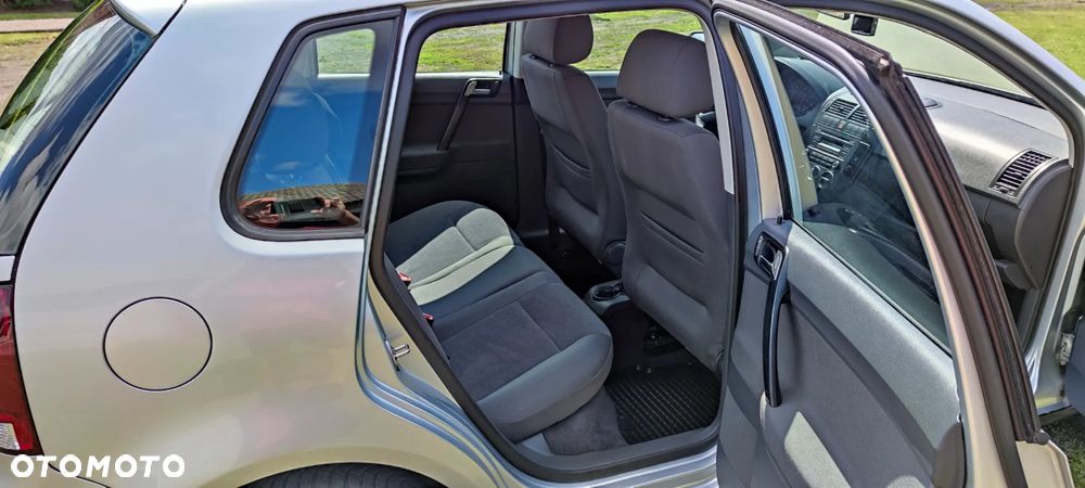 Volkswagen Polo 1.4 - 9