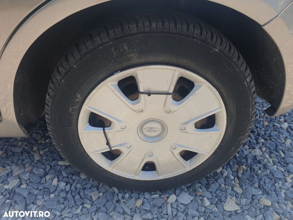 Ford Fiesta 1.4 Trend - 13