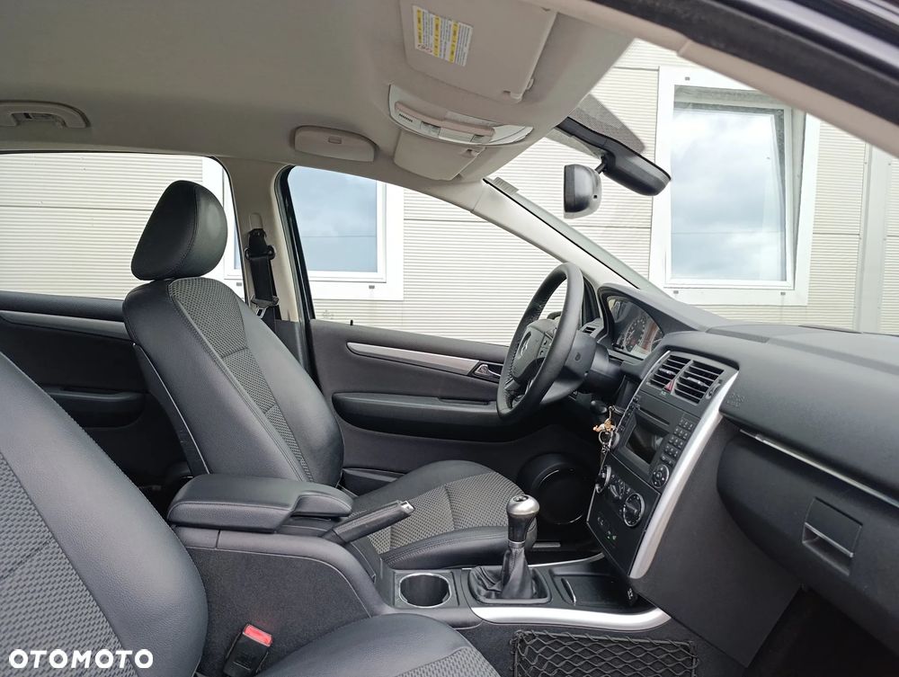 Mercedes-Benz Klasa B 160 BlueEFFICIENCY - 20