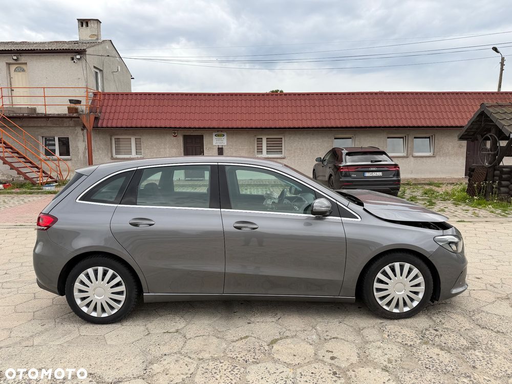 Mercedes-Benz Klasa B 220 4Matic 7G-DCT AMG Line - 2