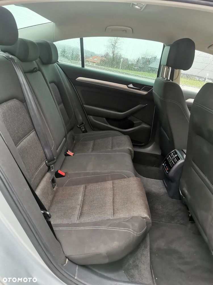 Volkswagen Passat 2.0 TDI (BlueMotion Technology) DSG Comfortline - 31