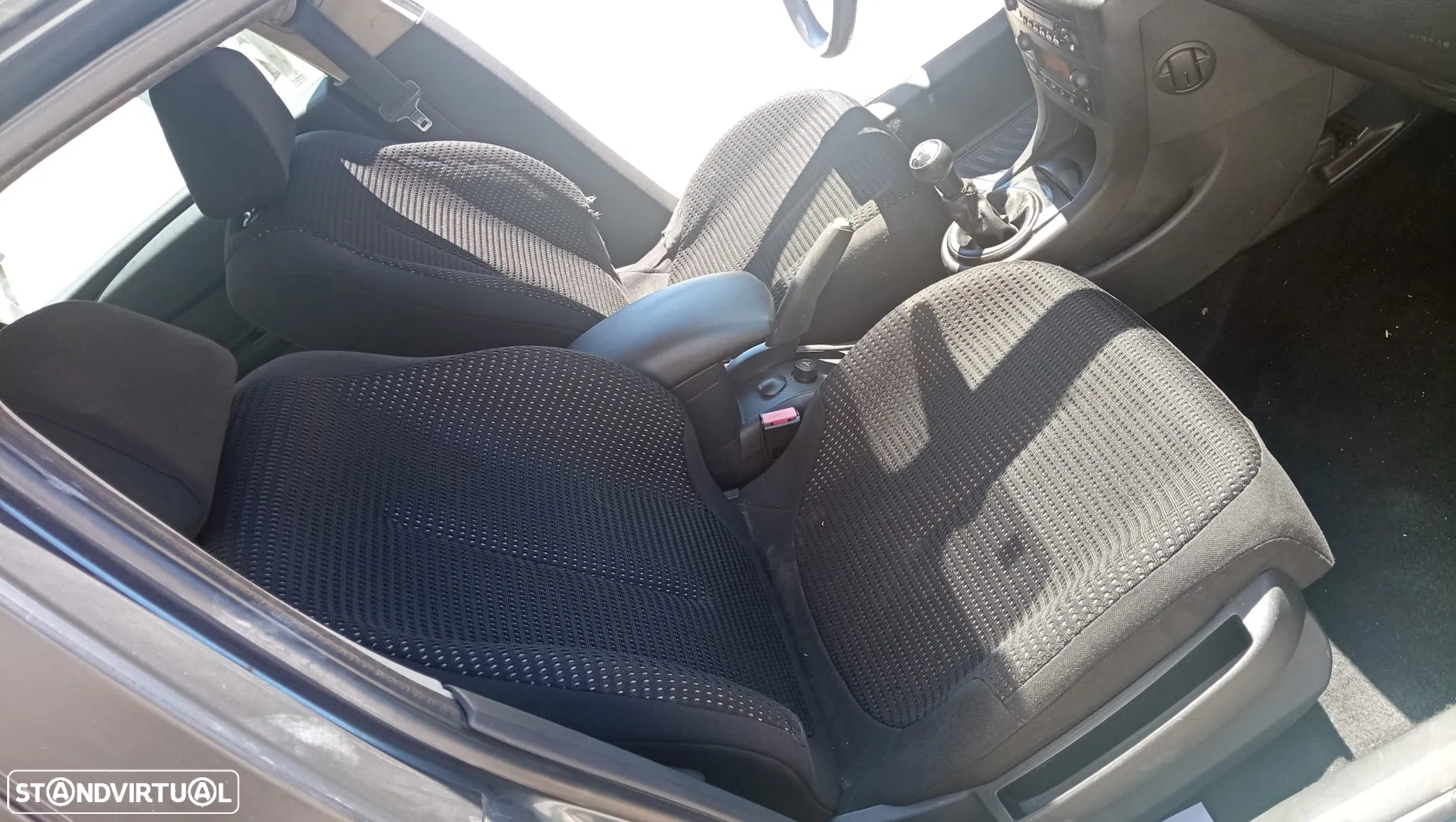 Citroën C4 1.6 HDi 110 Exclusive - 11