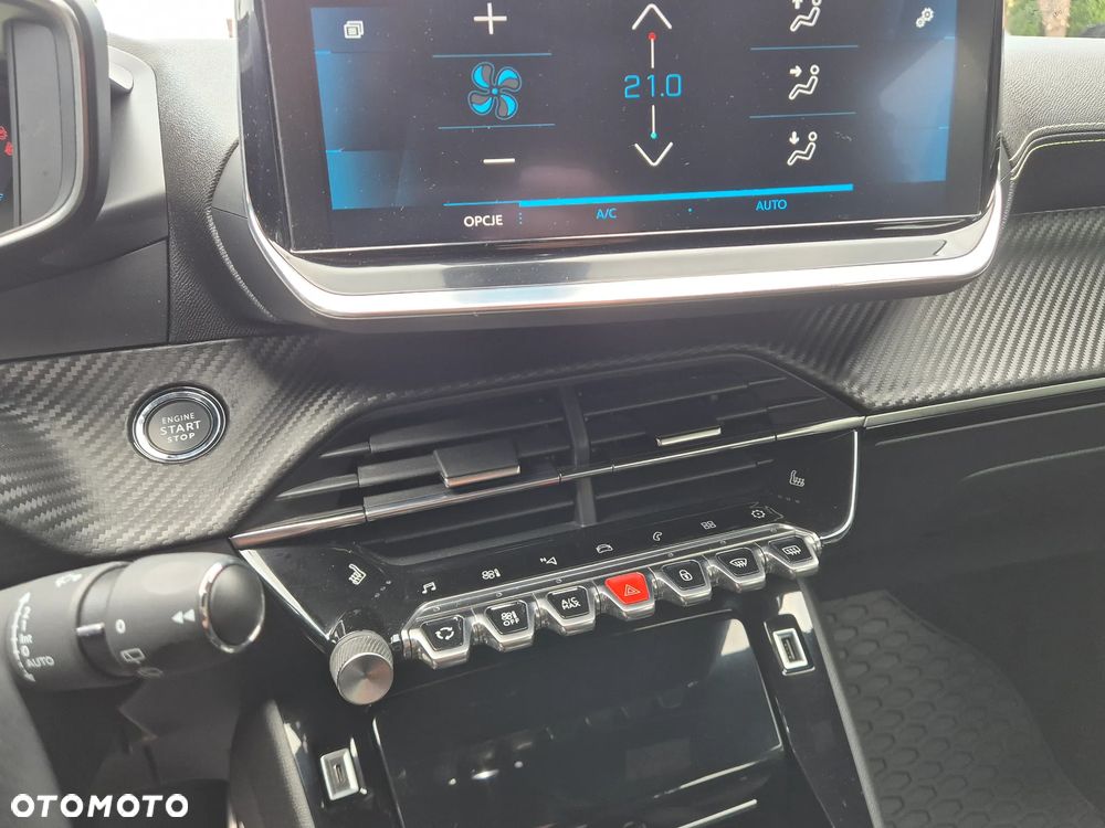 Peugeot 2008 PureTech 155 EAT8 GT Pack - 12