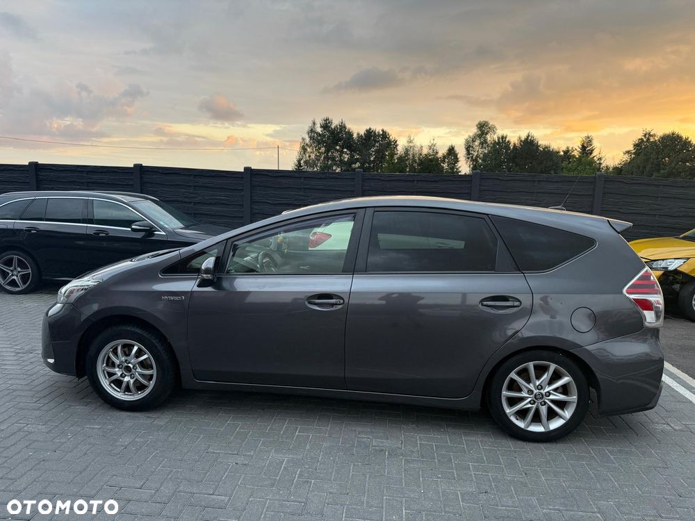 Toyota Prius+ (Hybrid) - 30