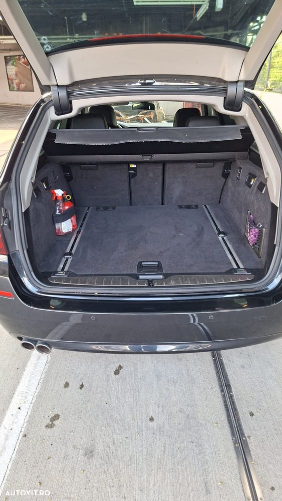 BMW Seria 5 525d xDrive - 9