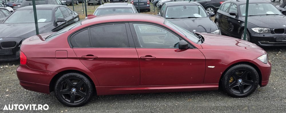 BMW Seria 3 320d EfficientDynamics Edition - 18