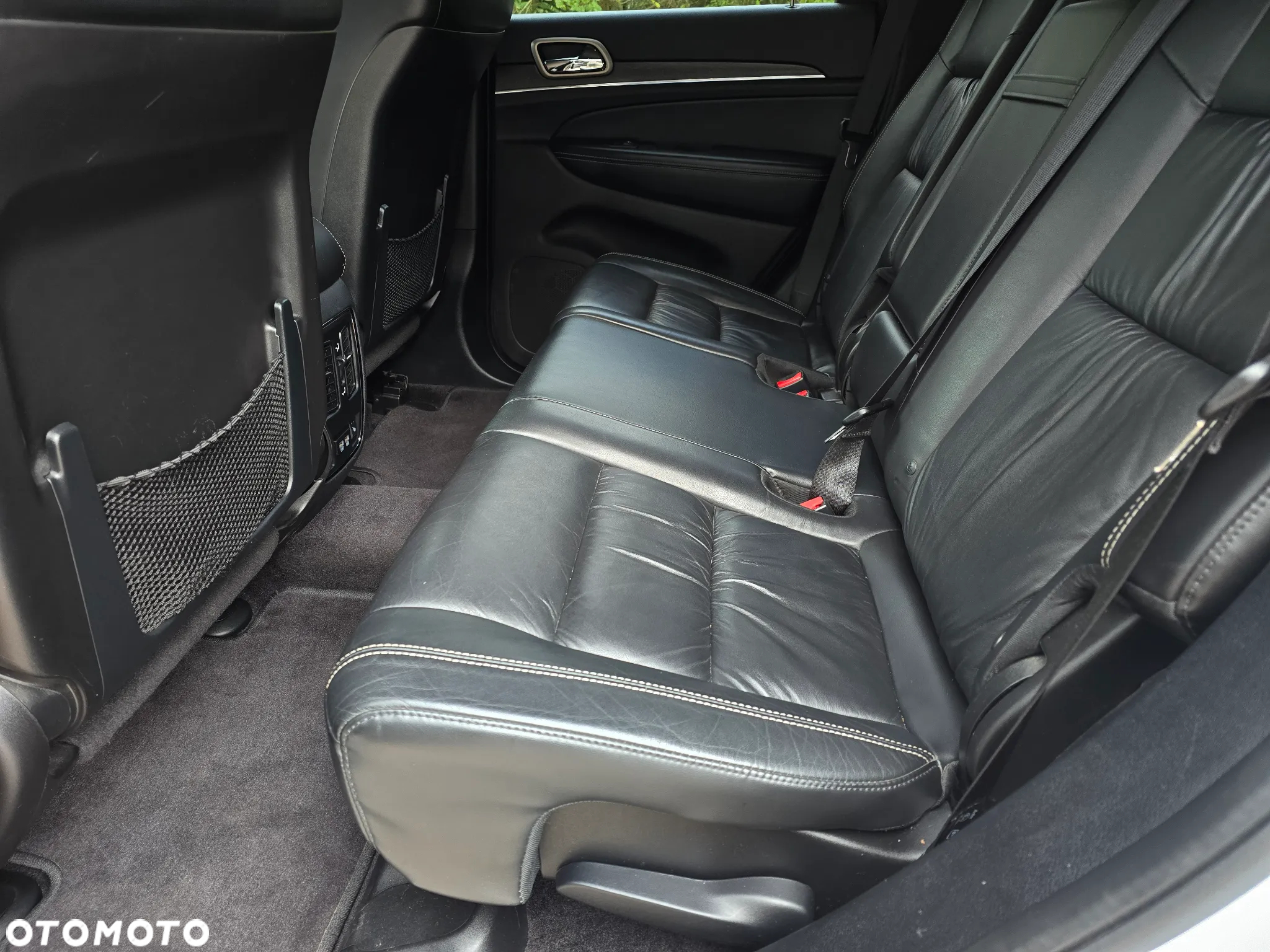 Jeep Grand Cherokee - 26
