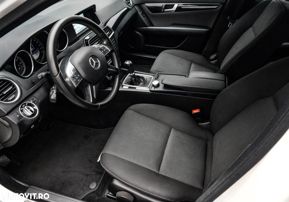Mercedes-Benz C 200 CDI BlueEFFICIENCY - 11