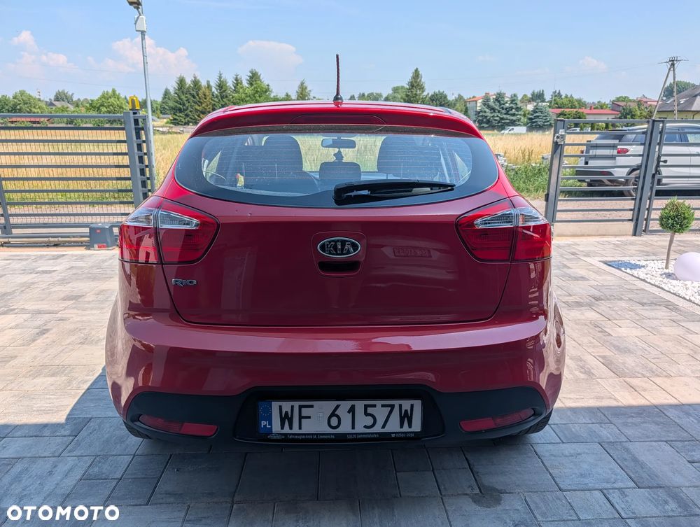Kia Rio 1.4 M - 9