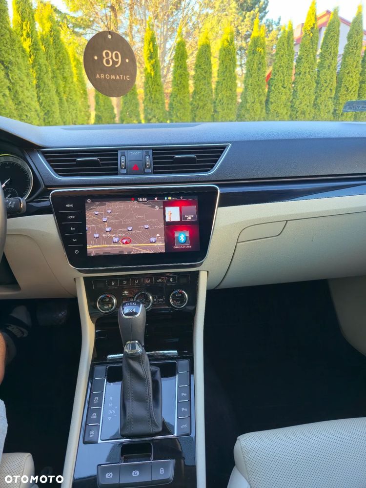 Skoda Superb 2.0 TDI 4x4 L&K DSG - 24