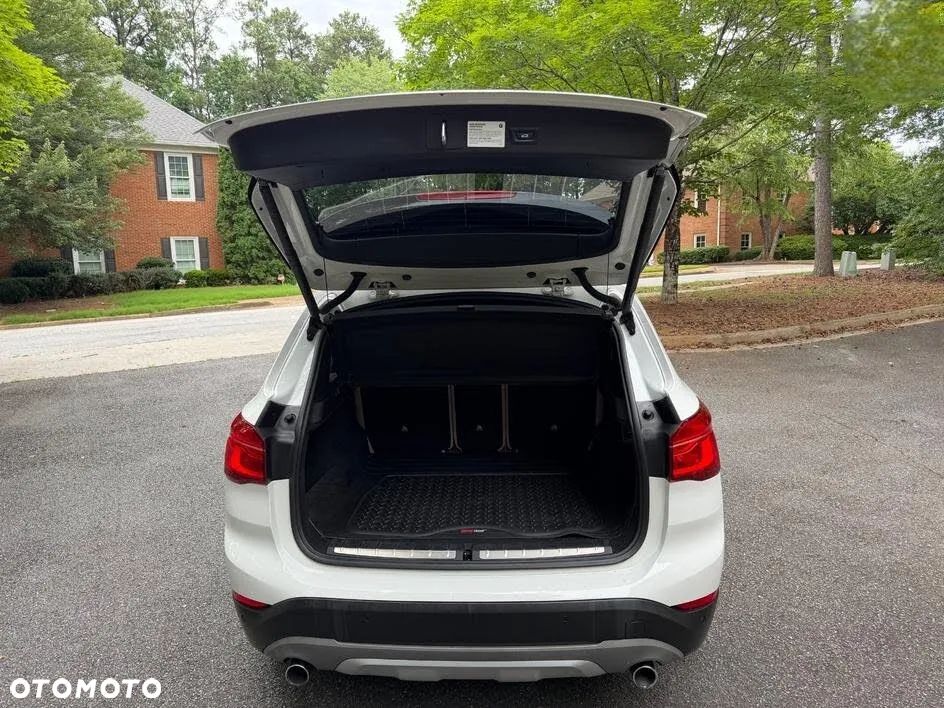 BMW X1 xDrive25i Advantage - 8
