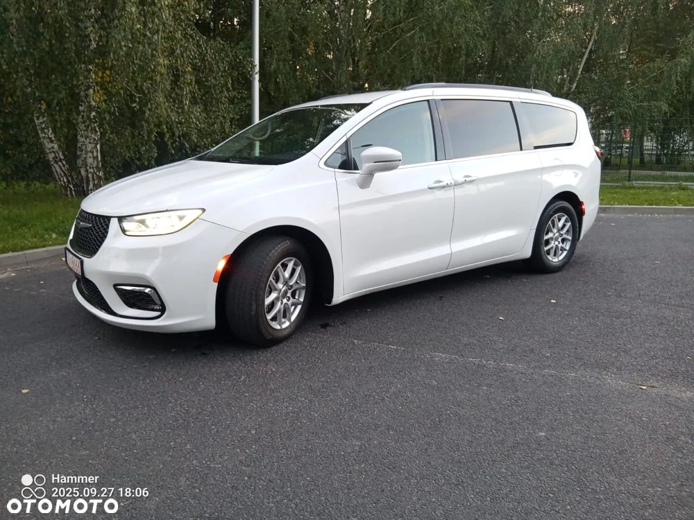 Chrysler Pacifica - 12