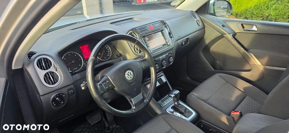 Volkswagen Tiguan - 25