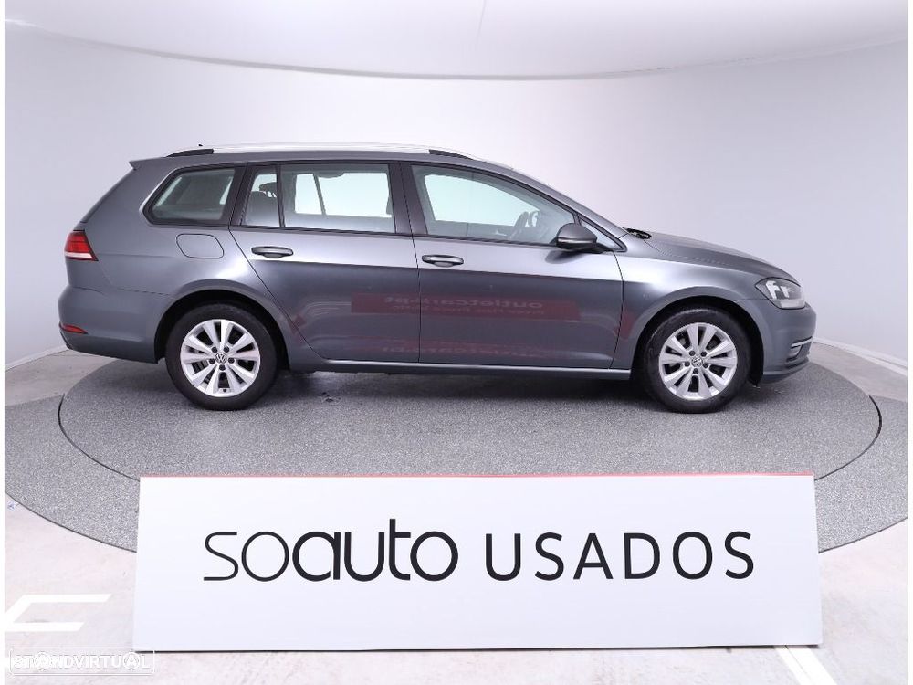 VW Golf Variant 1.6 TDi Confortline - 11