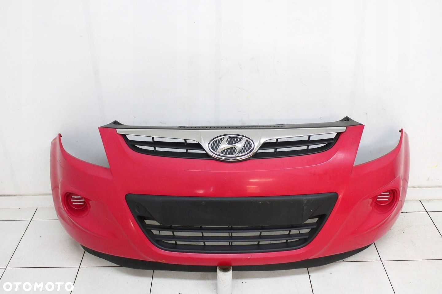 HYUNDAI I20 I 2008R- ZDERZAK PRZÓD PRZEDNI BH - KOD LAKIERU - 1